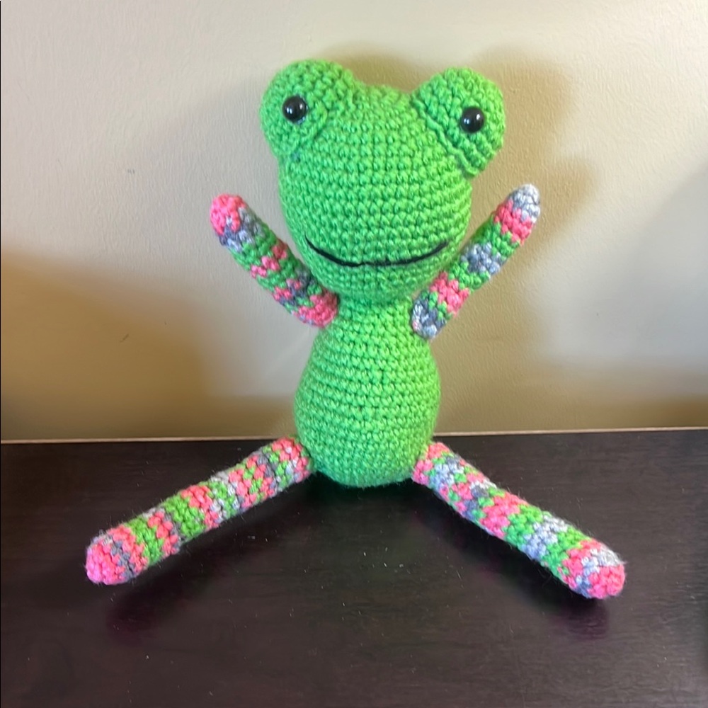 Reptile - Handmade Crochet Frog – Amigurumi Plush – Cute & Cuddly